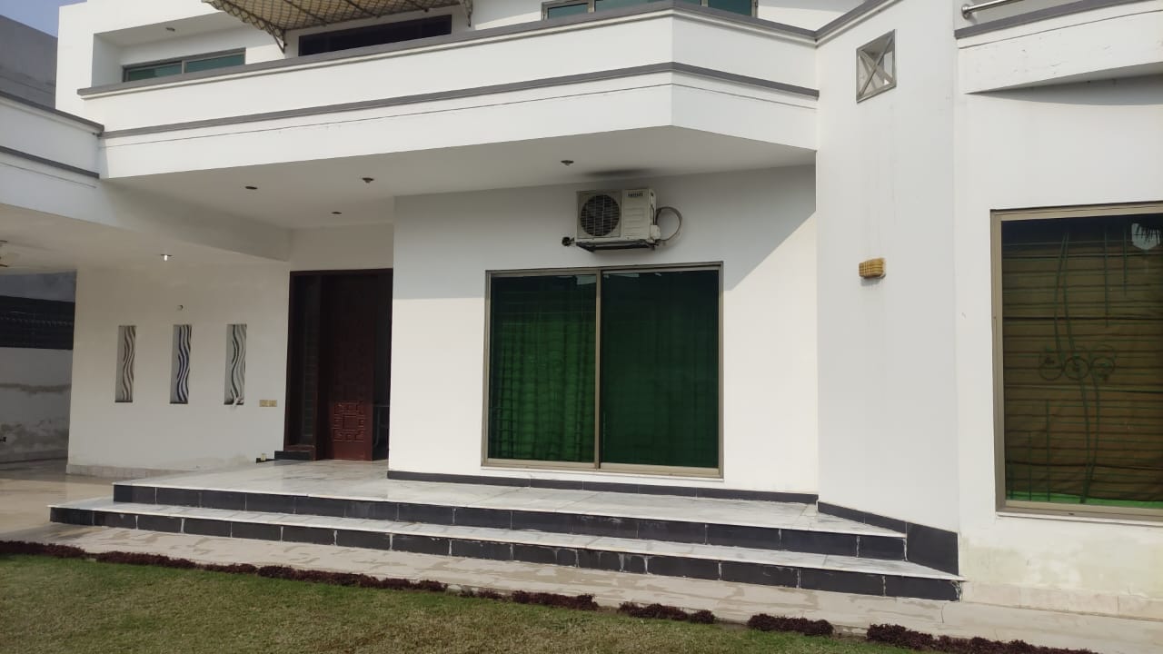 Front elevation of the 2 kanal house in UET Housing Society, Lahore